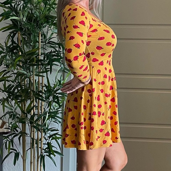 Retro Rose Dress S - Picture 4 of 11